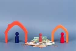Foto: Figuren und Bargeld